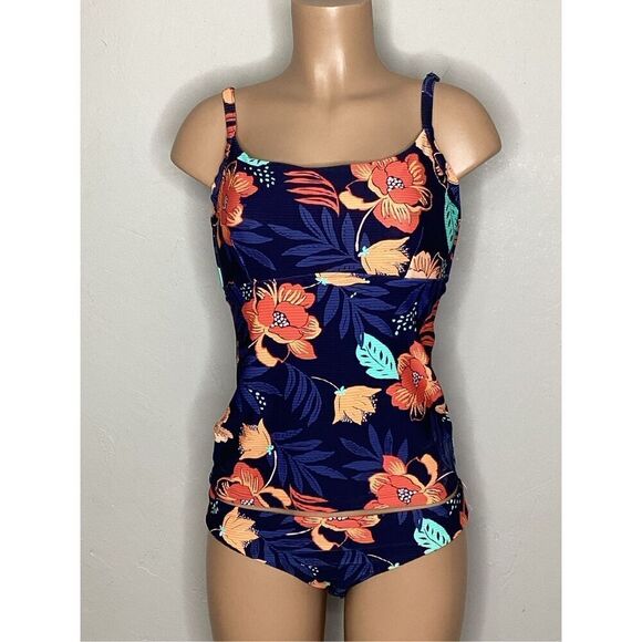 New. Seafolly tropical tankini set. DD-cup. Medium/Large. Retails $198 - Picture 2 of 11